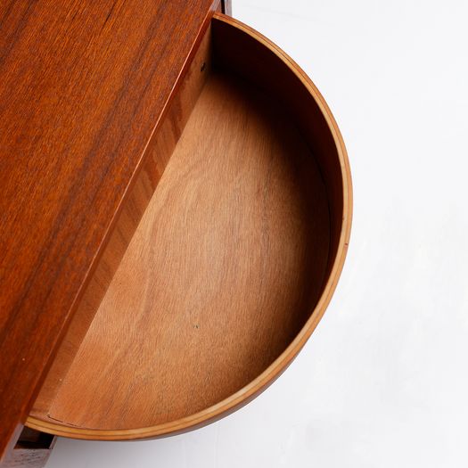 A Pair of Flying Bedsides