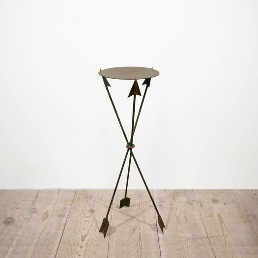 A Small Arrow Tripod