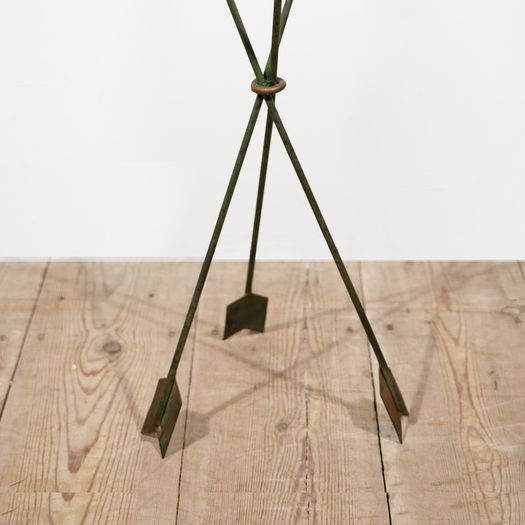 A Small Arrow Tripod