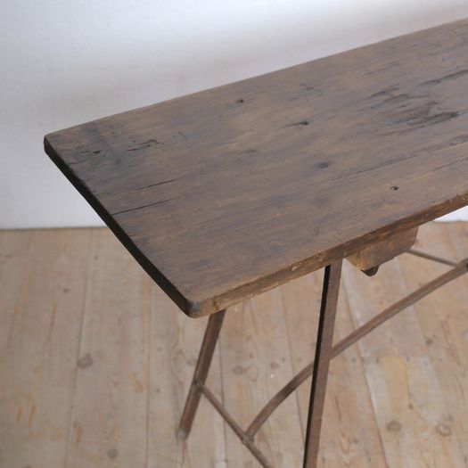 A Rustic Wash Table