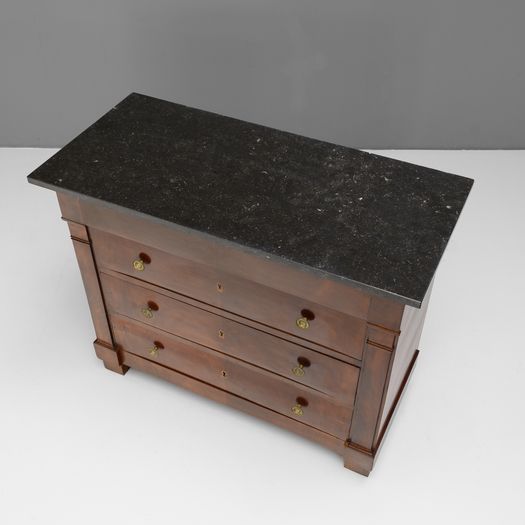 Small Commode