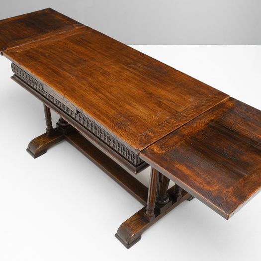 Draw Leaf Table