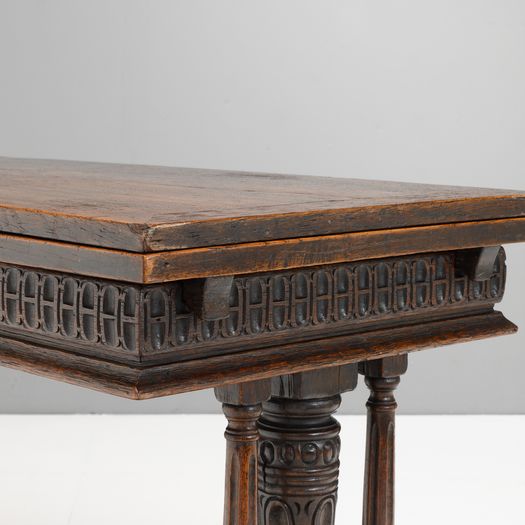 Draw Leaf Table