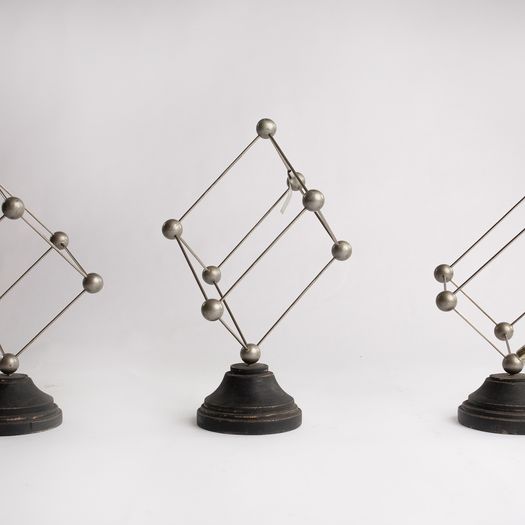 A Set of Geometric Teaching Shapes