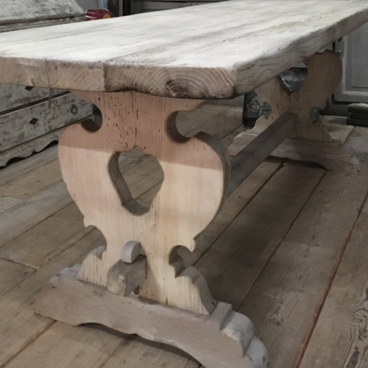 Italian Early 20th Century Bleached Oak Dining Table